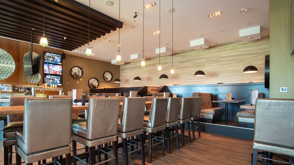 Sandman Signature Hotel Edmonton Restaurant