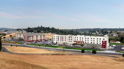 Courtyard By Marriott Pullman