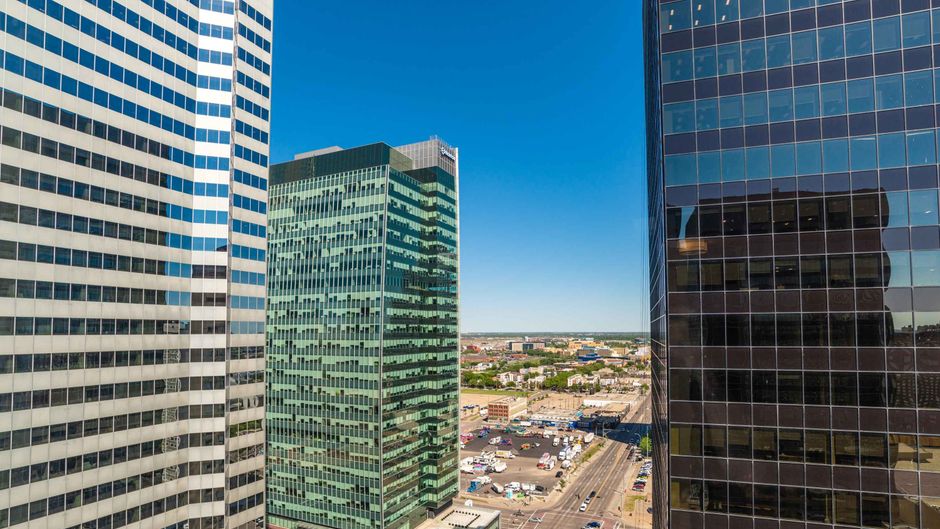 Sandman Signature Edmonton Downtown Hotel Exterior