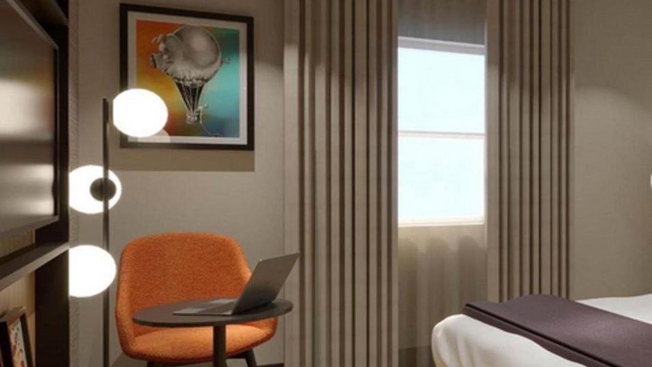 Shannon Springs Hotel Room