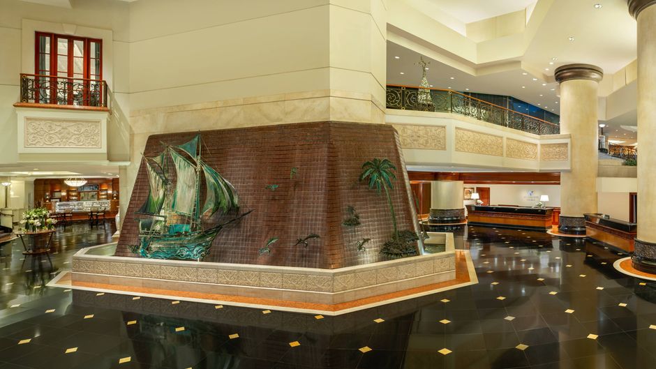 JW Marriott Hotel Surabaya Lobby