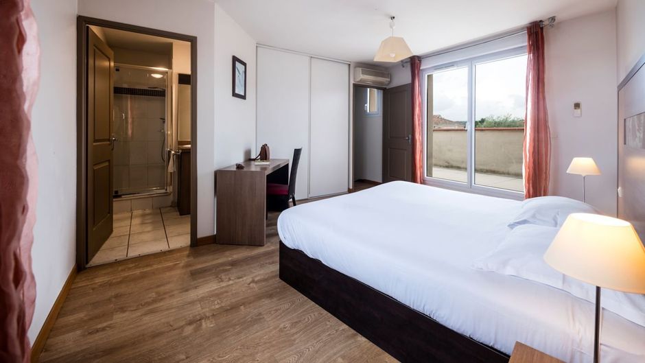 Garden & City Appart'hotel Room