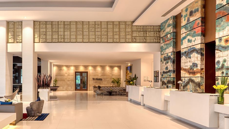 Le Meridien Gurgaon Delhi NCR Lobby