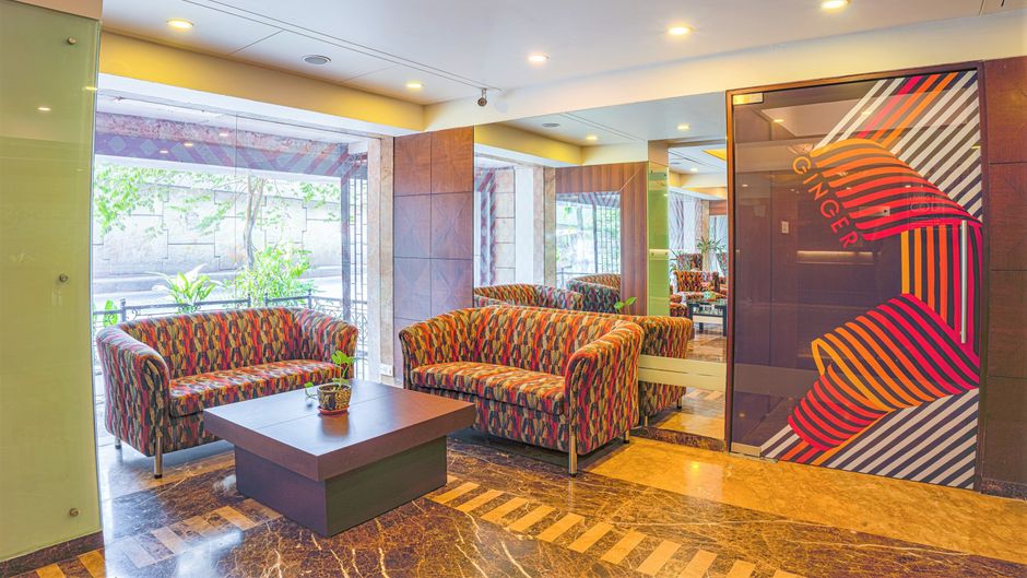 Hotel Ginger Thane Lobby