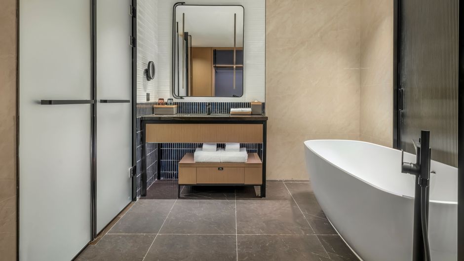 Four Points Yangjiang City Center Suite