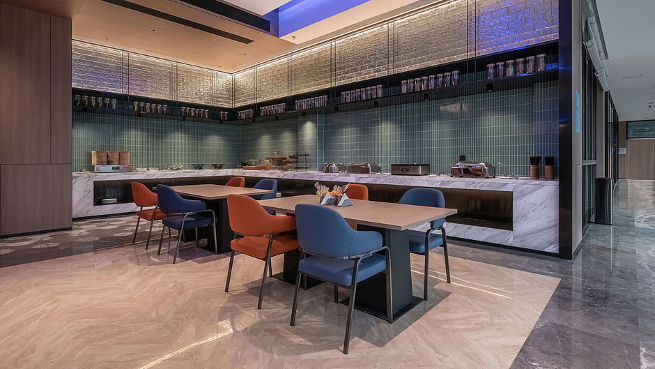 Holiday Inn Exp Nanbin Road Restaurant