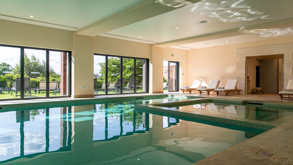 Hotel Chais Monnet Pool