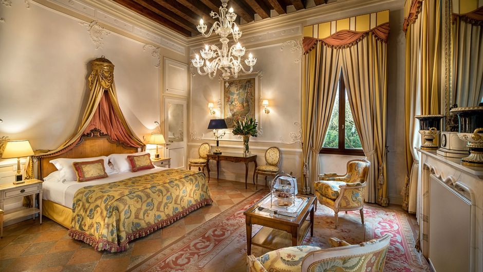 Villa Franceschi Room
