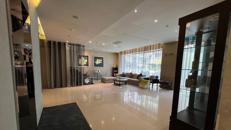 Forward Hotel Taipei Lobby