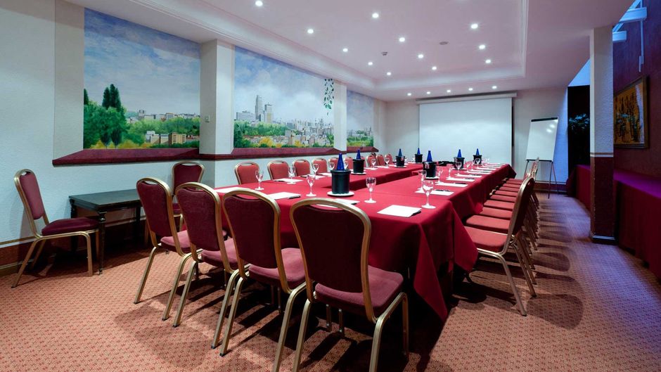 Liabeny Hotel Meeting