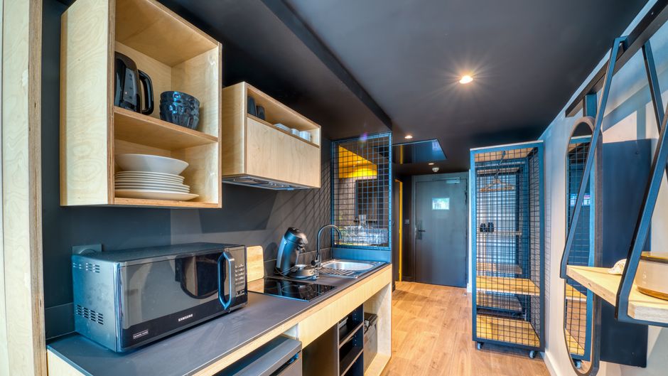 Cowool Avignon Room
