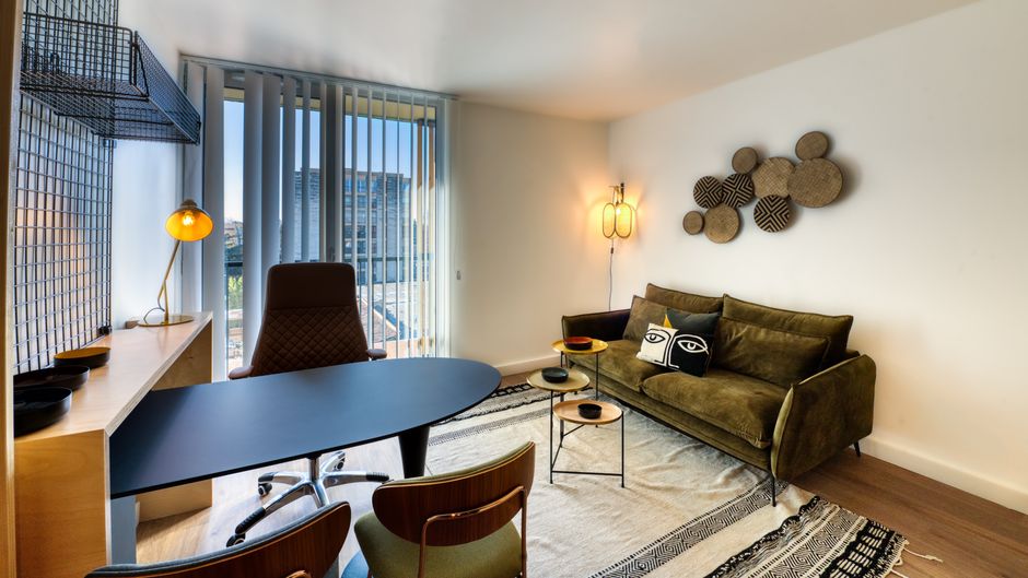 Cowool Avignon Room