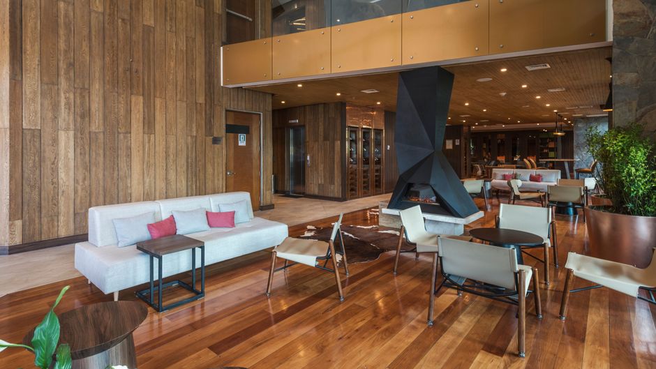 Courtyard Puerto Montt Lobby
