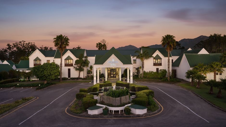 Protea Hotel King George Exterior