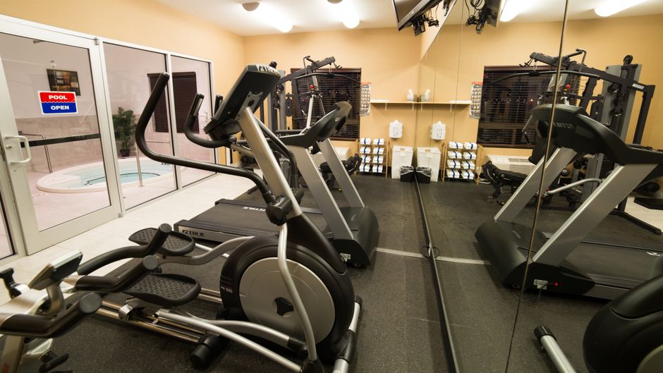 Holiday Inn Express Slave Lake Health Club