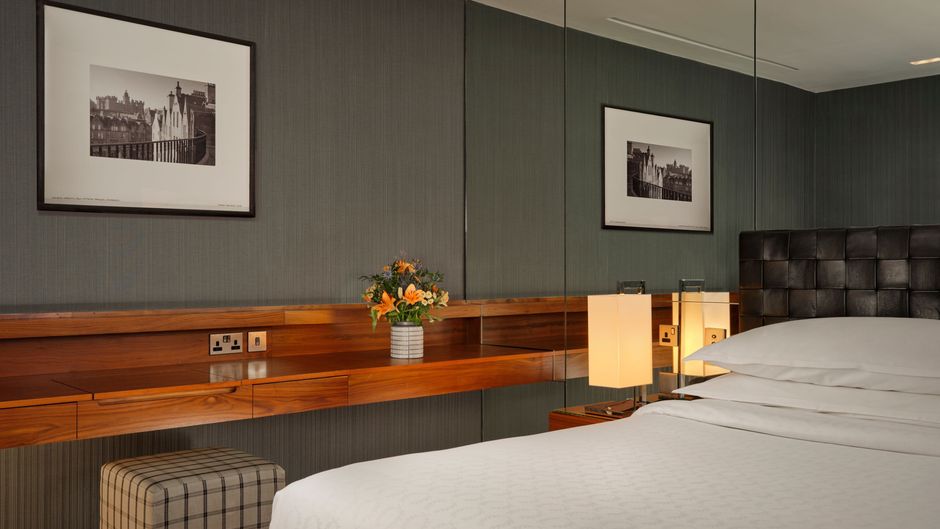 Sheraton Grand Hotel & Spa Edinburgh Suite