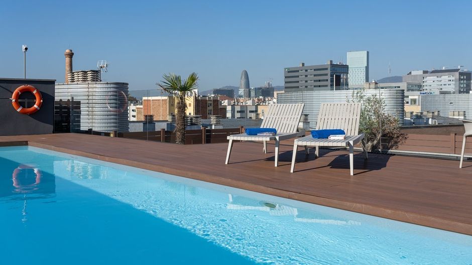Attica 21 Barcelona Mar Pool