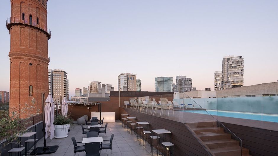 Attica 21 Barcelona Mar Pool