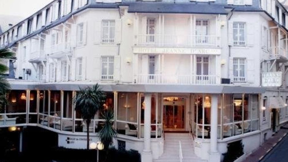 Hotel Jeanne d'Arc Exterior