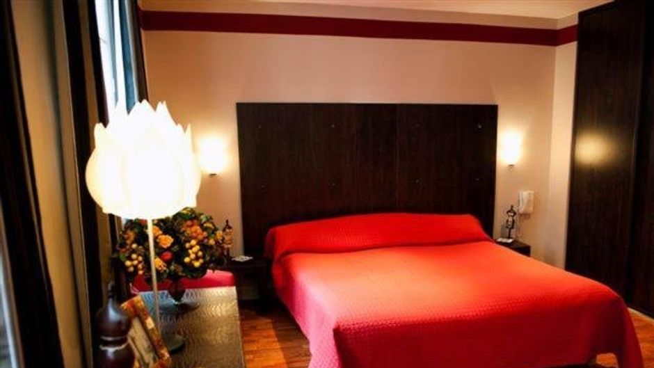 Hotel Jeanne d'Arc Room