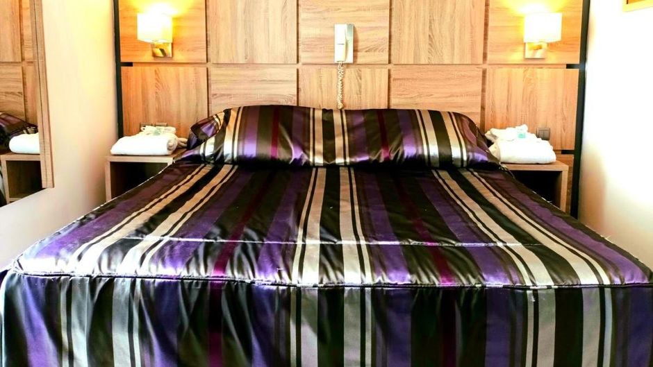 Hotel Jeanne d'Arc Room