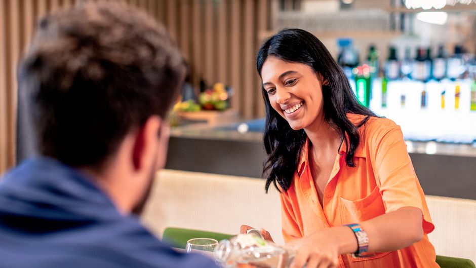 Holiday Inn & Suites Dubai Science Park Restaurant
