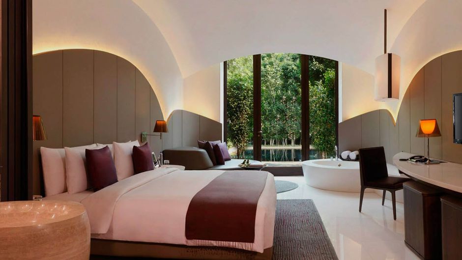 The Roseate New Delhi Exterior