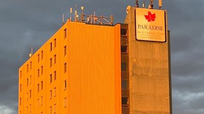 Paradise Inn & Suites Conference Centre