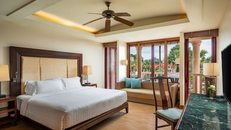 Centara Grand Beach Resort Phuket Room