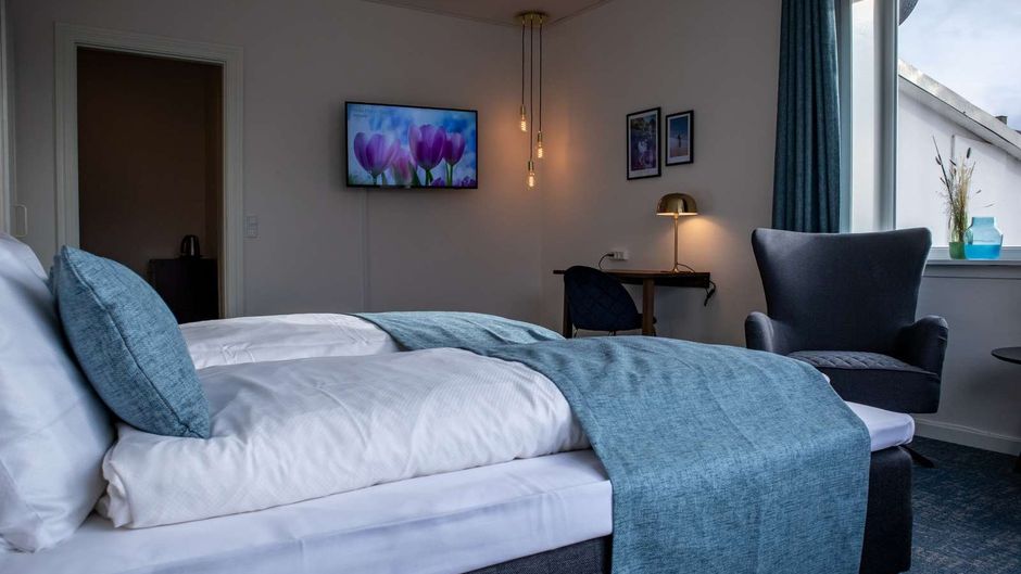 Phonix Hotel Room