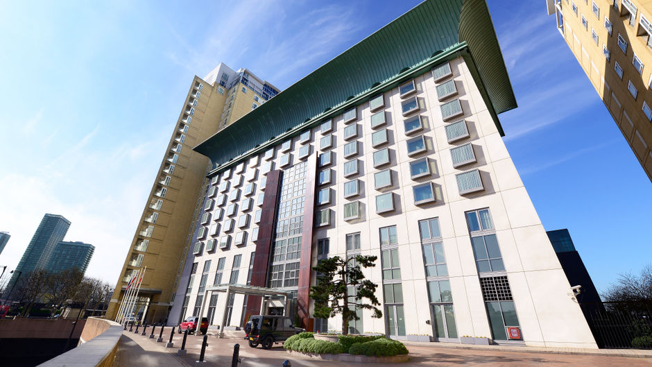 Canary Riverside Plaza Hotel Exterior