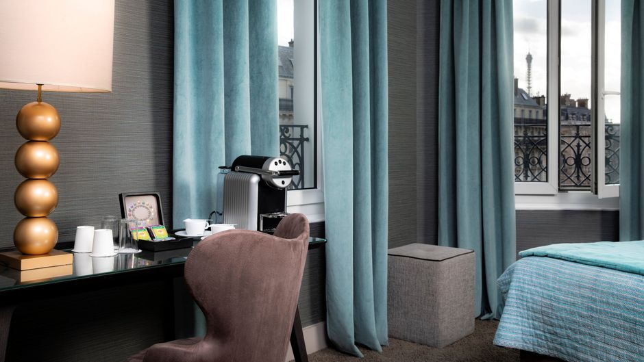 Hotel Plaza Etoile Room