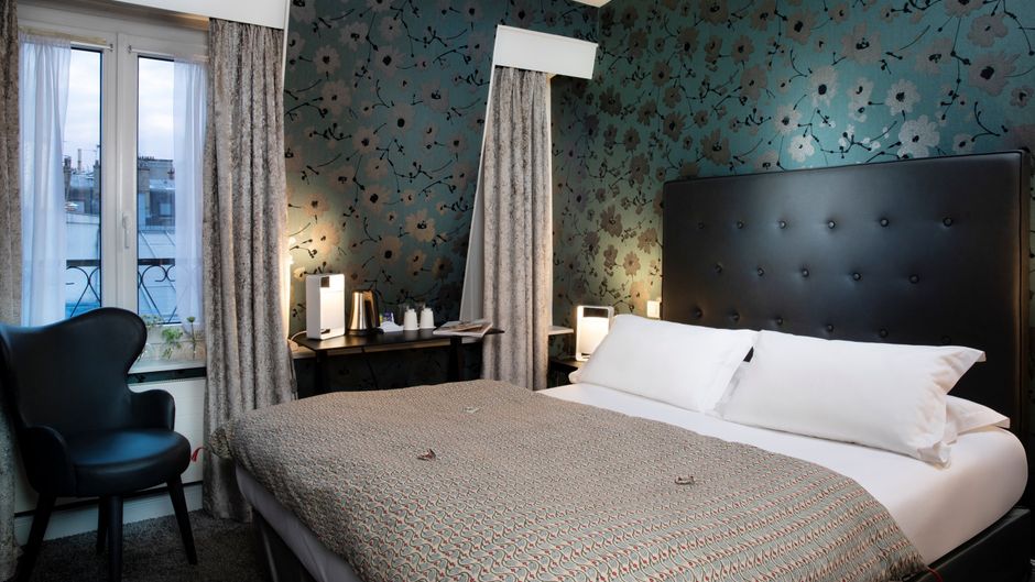 Hotel Plaza Etoile Room