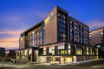 Cascade Hotel, a Tribute Portfolio Hotel