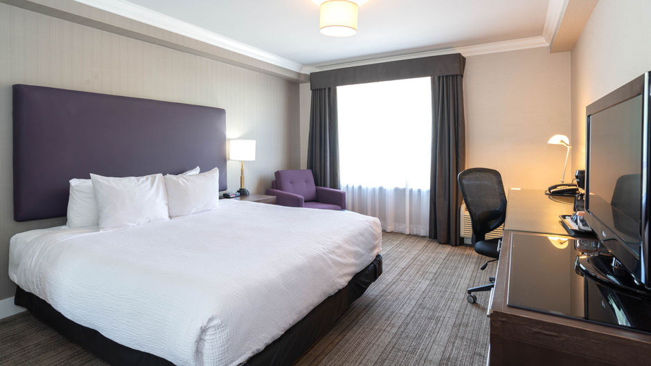 Sandman Hotel & Stes Calgary South Room