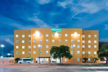 City Express Junior by Marriott Airport