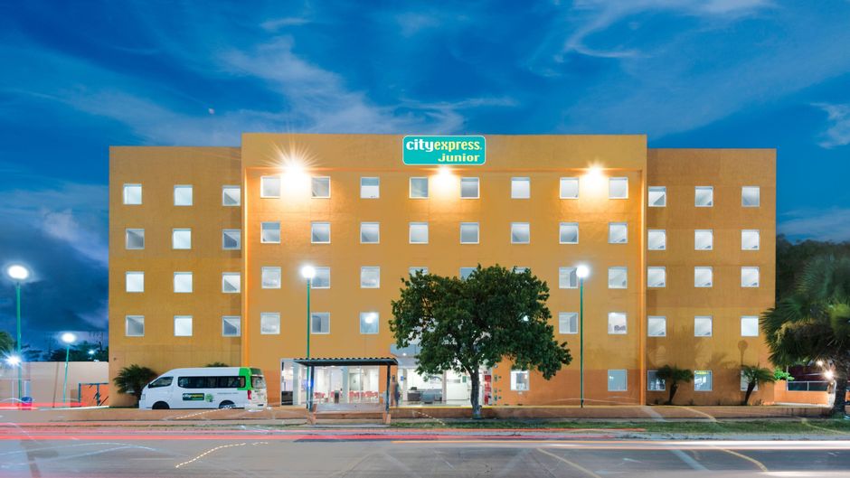 City Express Junior by Marriott Airport Exterior