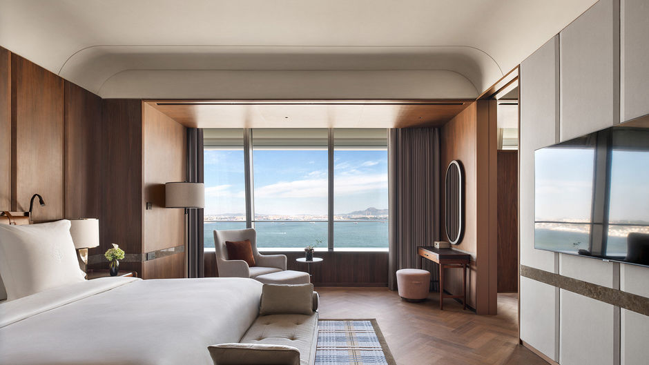 Four Seasons Hotel Dalian Suite