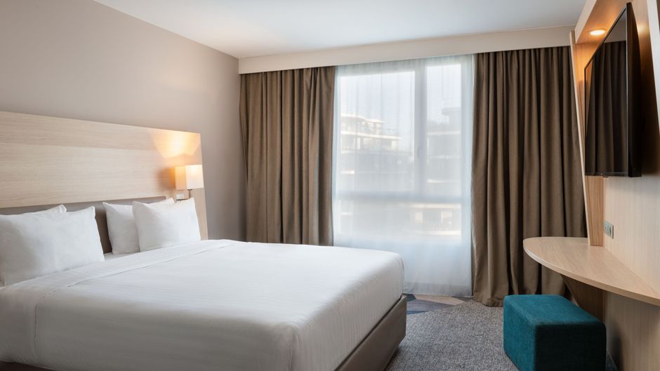 Courtyard Colombes Room