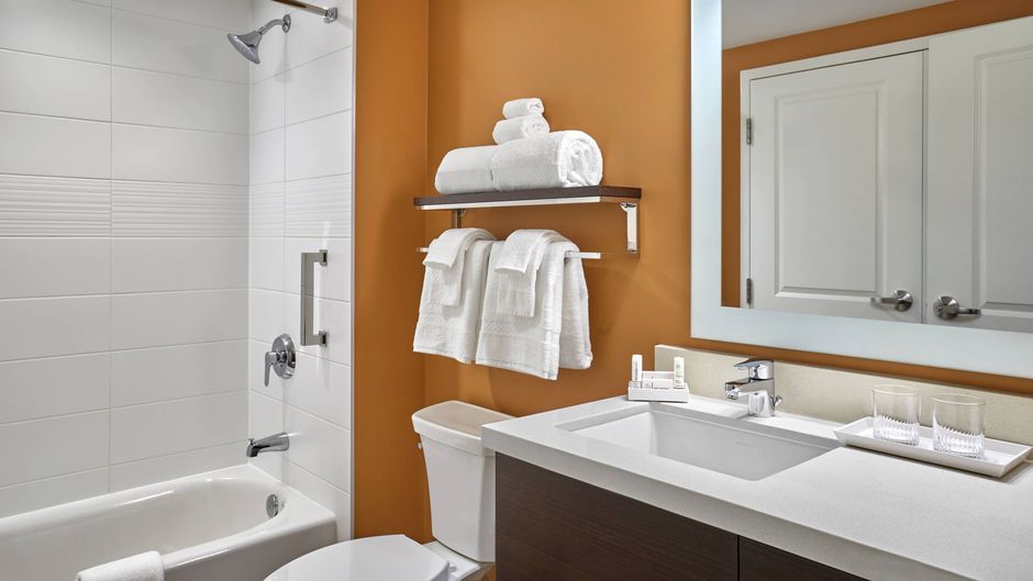 TownePlace Suites Fort McMurray Room