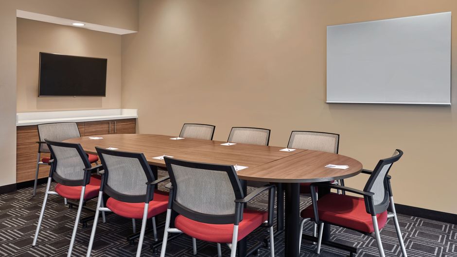 TownePlace Suites Fort McMurray Meeting