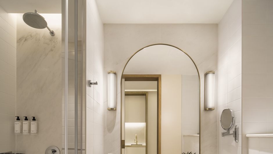 Lanson Place Causeway Bay Room