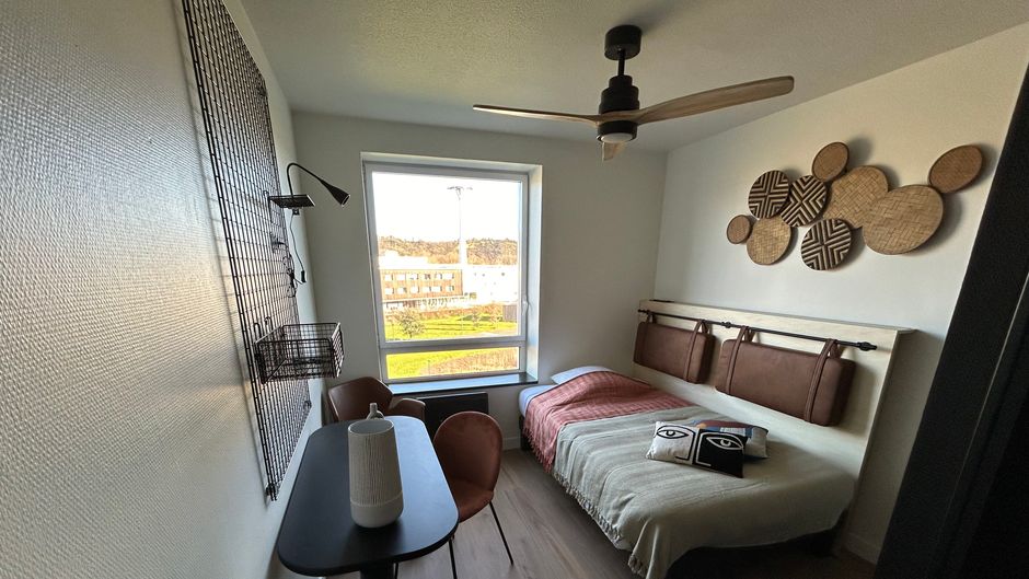 Cowool Toulouse Room
