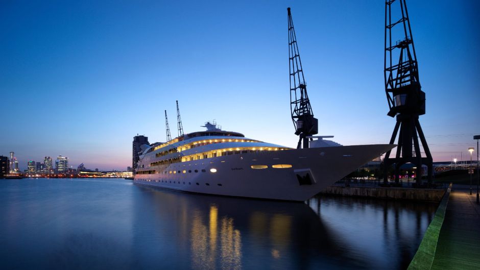Sunborn Yacht Hotel Exterior