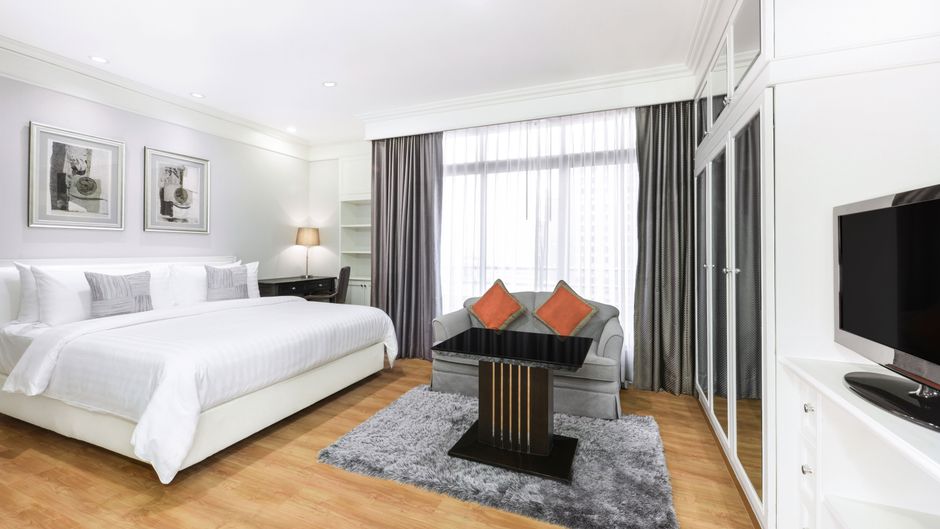Centre Point Hotel Chidlon Room