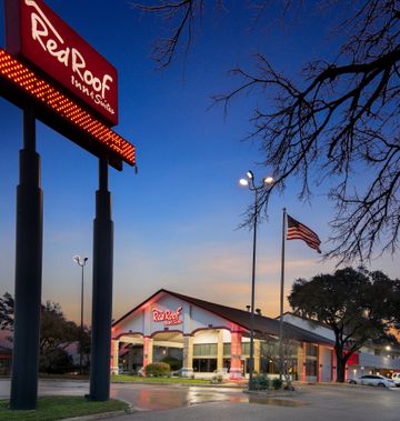Red Roof Suites Irving–DFW Airport South