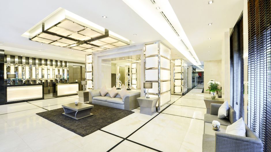 Centre Point Hotel Chidlon Lobby