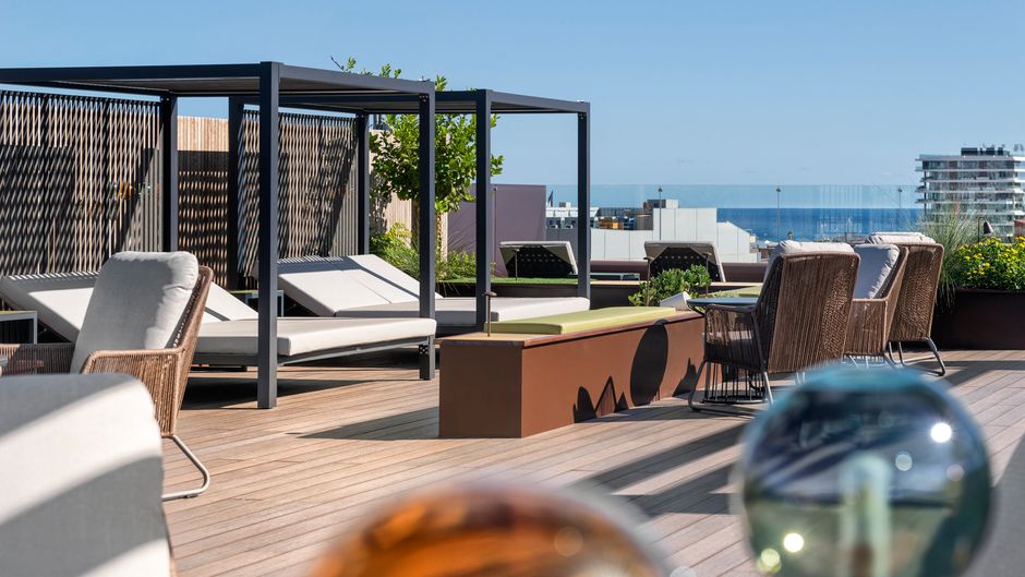 Hotel Pere IV Exterior