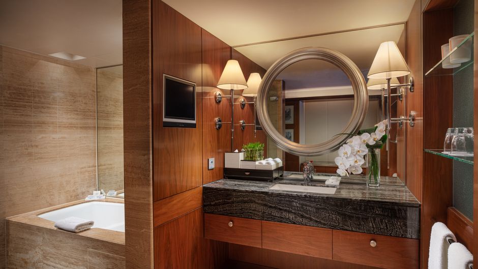 Mandarin Oriental, Hong Kong Room