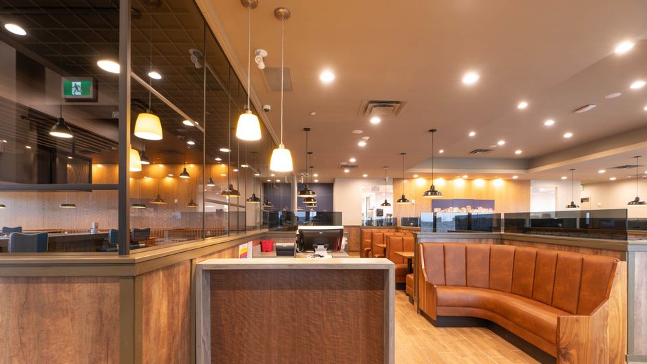 Sandman Signature Hotel & Suites Restaurant